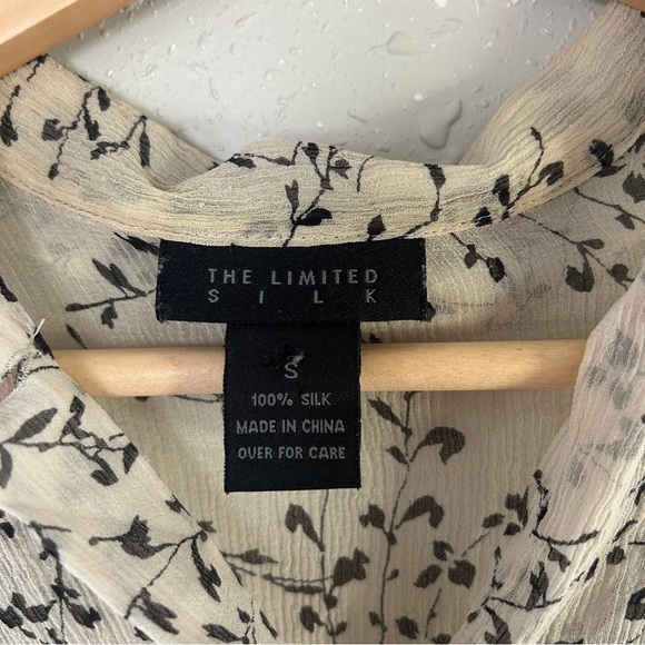 The Limited 100% Silk Cream and Black Floral Blouse Lightweight Sheer Small - Picture 2 of 5